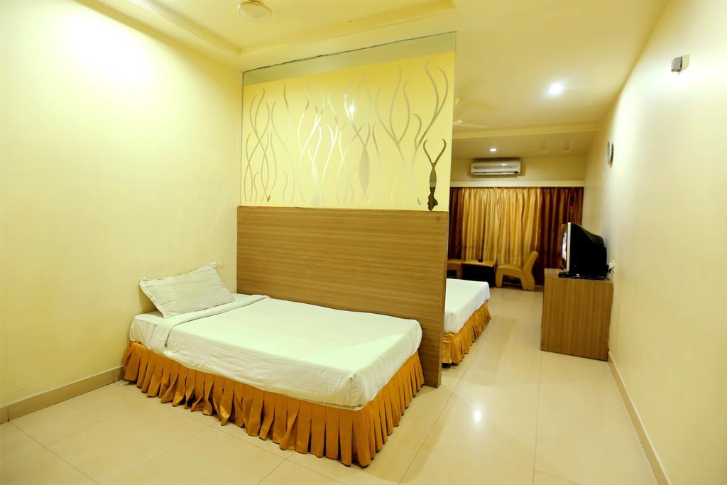 Hotel Sitara Grand Hyderabad Luaran gambar