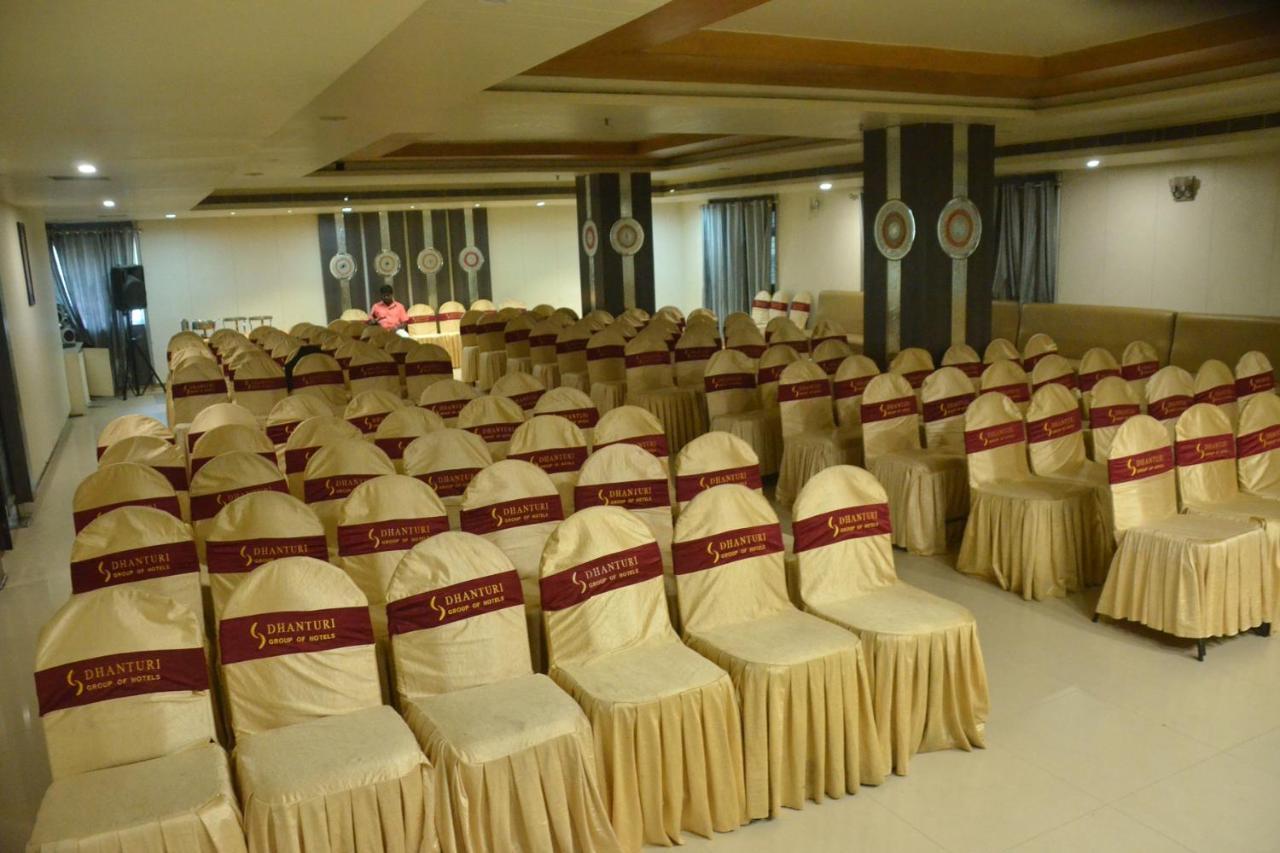 Hotel Sitara Grand Hyderabad Luaran gambar